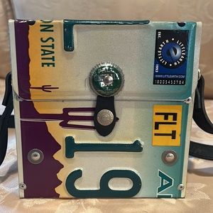 RARE 90 Vintage Little Earth 
Arizona State License Plate Square
Crossbody Purse